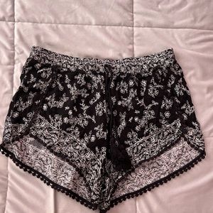 Flowy Maurice’s shorts size medium